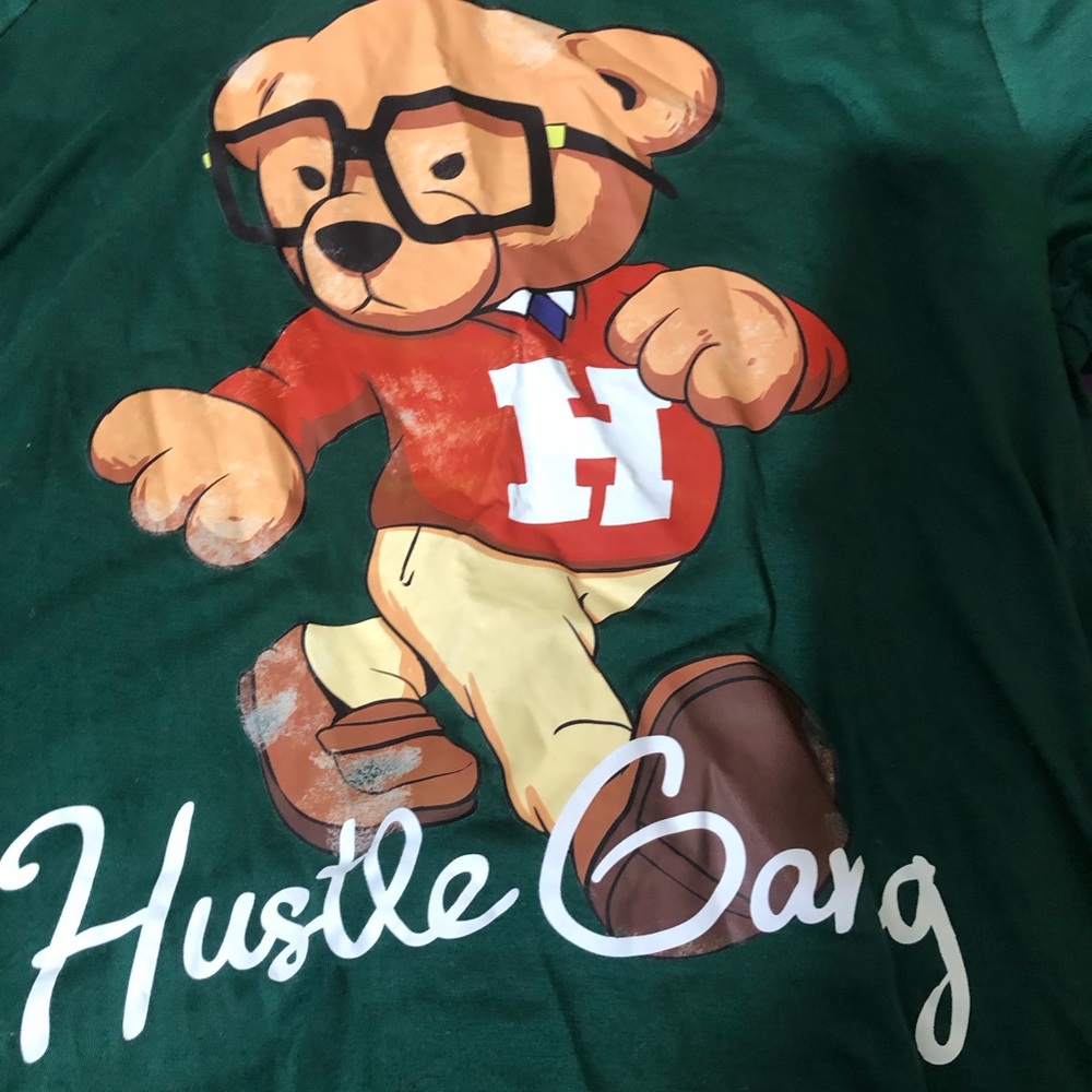 Hustle Gang Bear Graphic Tee in Green